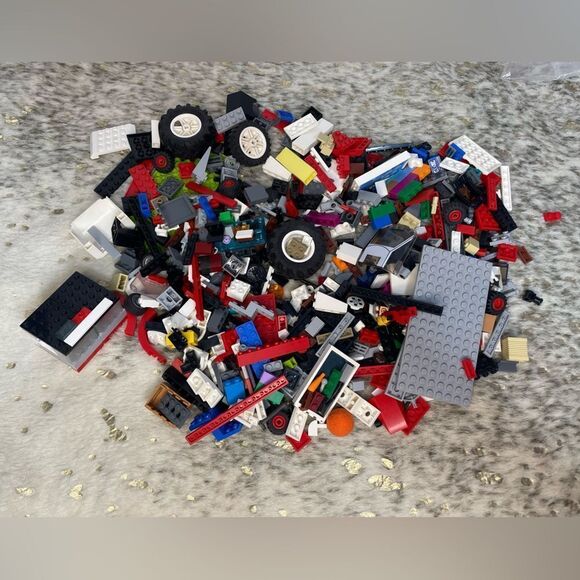 Lego Lot of Random Pieces From Old Lego Sets - Picture 1 of 4